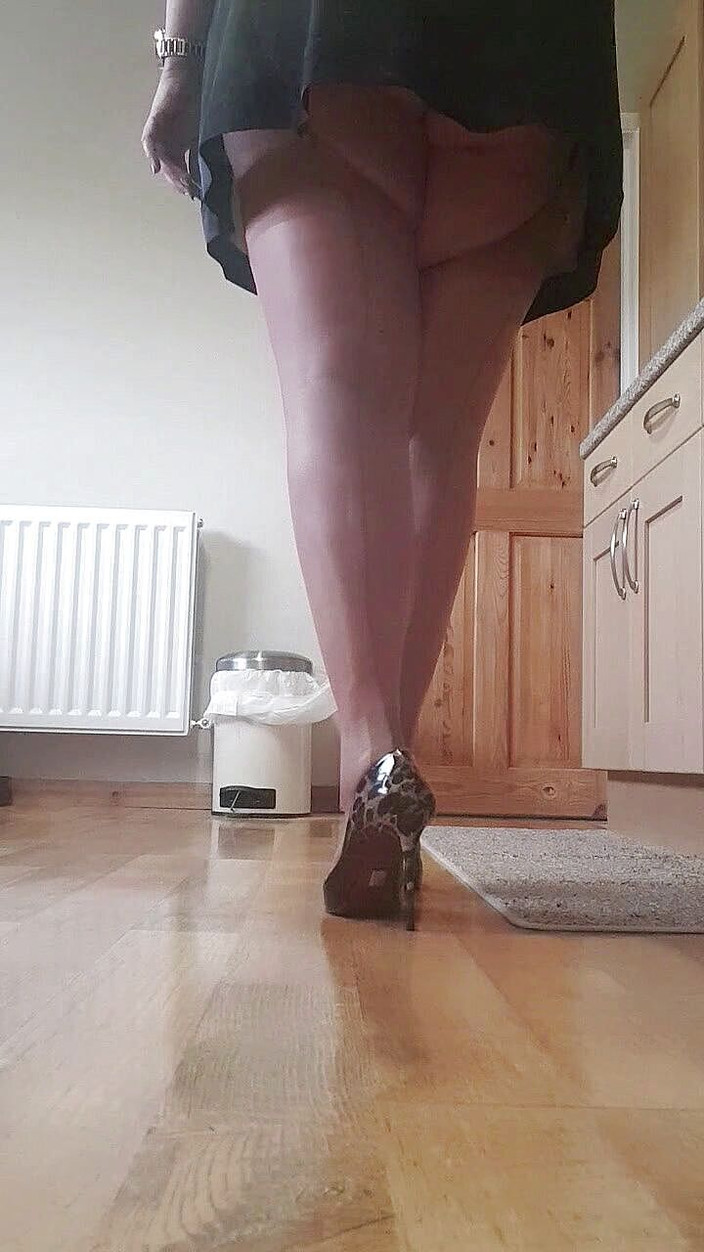 Uk Joolz: FF fetisch in strümpfen/high heels