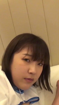 第1部分 我让一个大g-cup咖啡馆女孩怀孕了！我会付钱