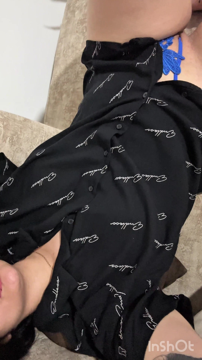kaithsaumeth: Sexy Colombian Seduces You