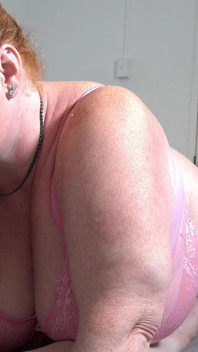Logan Gets a Blowjob From BBW Julie Ginger