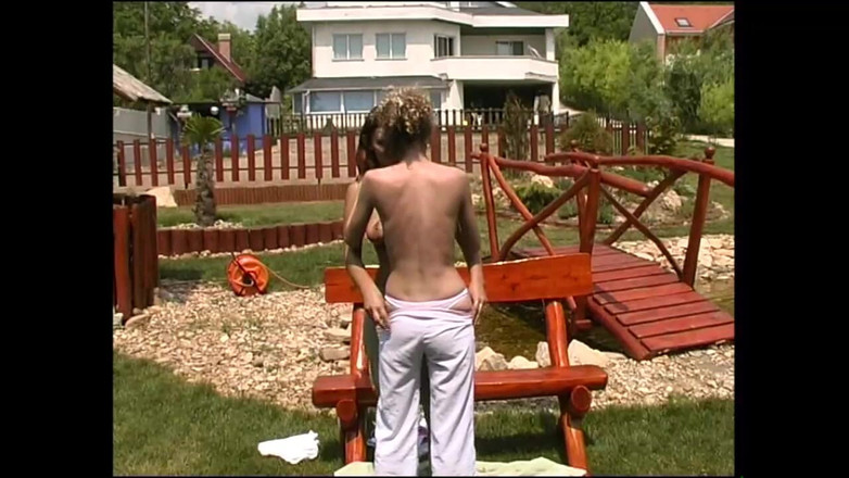 MMV films - The Original: Lesbijki i masturbują się nawzajem