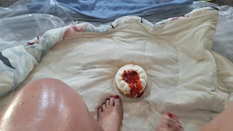 Victoria Lecherri: 为了我的脚和美食爱好者！