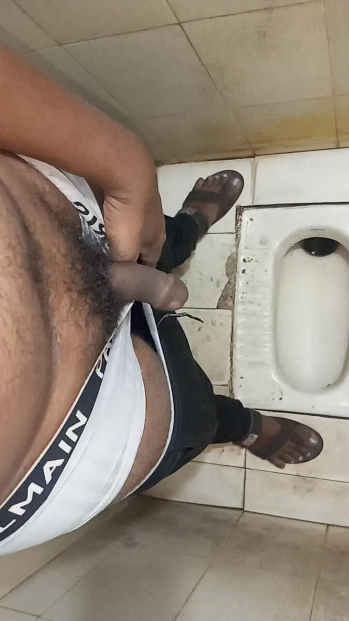 Sweet Indian cock: Indisk pojke utomhus masterbate med stor kuk