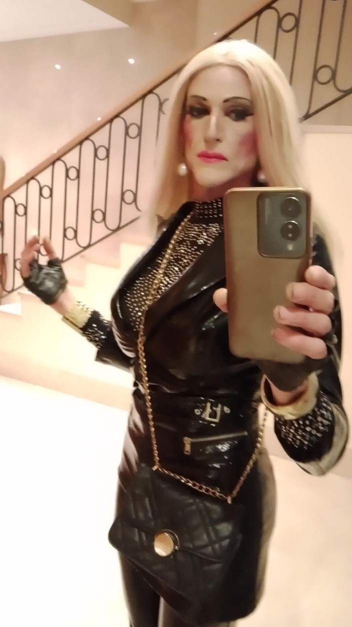 Tatiana Zorrita: Vinyl 2