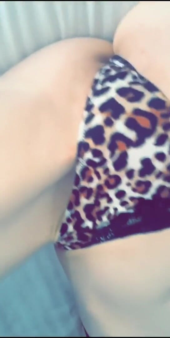 Chelly181818: Blondie plays in leopard bra &amp; panties