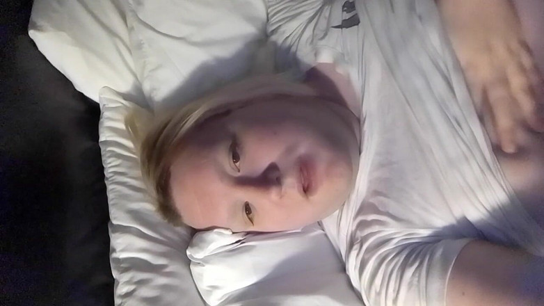 Roxxie rae page: Gece geç saatlerde otelde mastürbasyon