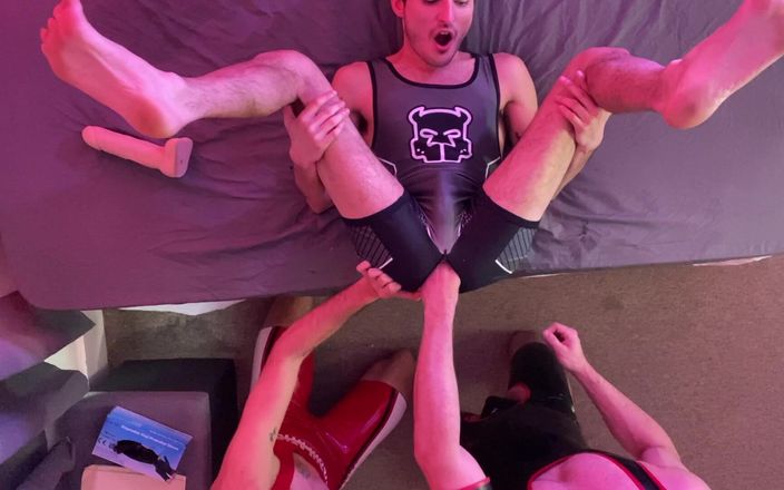 Brett Tyler: Fisting a Pussy Boy