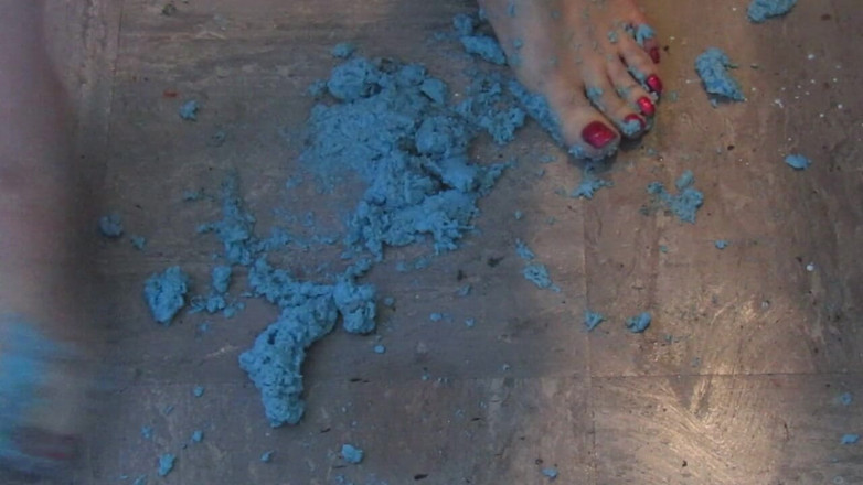 Lilly Disgrace: Squishing alginate