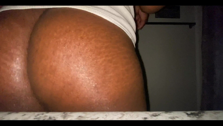 Tailandxxx: Cul au menu, du sperme prend une bite