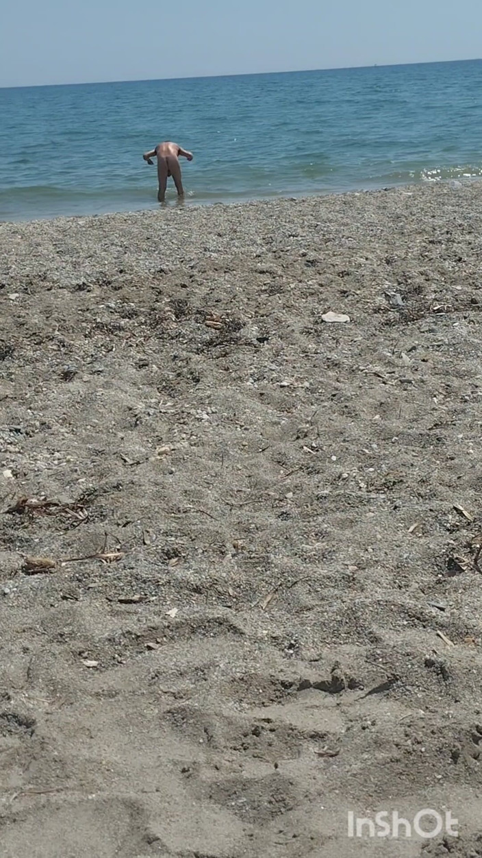 Morbosete000: Sulla Spiaggia Nudo a Godersi