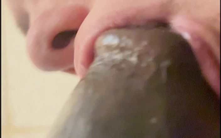 Magic gums: Teasing His Lucky Black Cock