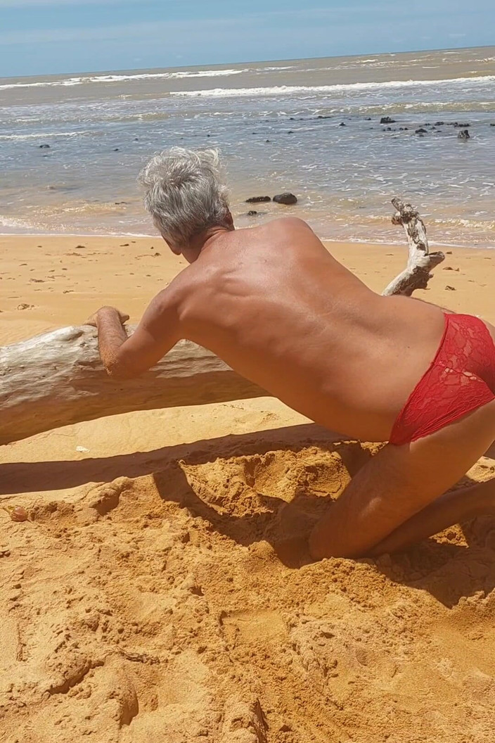 Ladysilvas: Ladysilva transeksüel sahilde külotlu ne ateşli bir göt