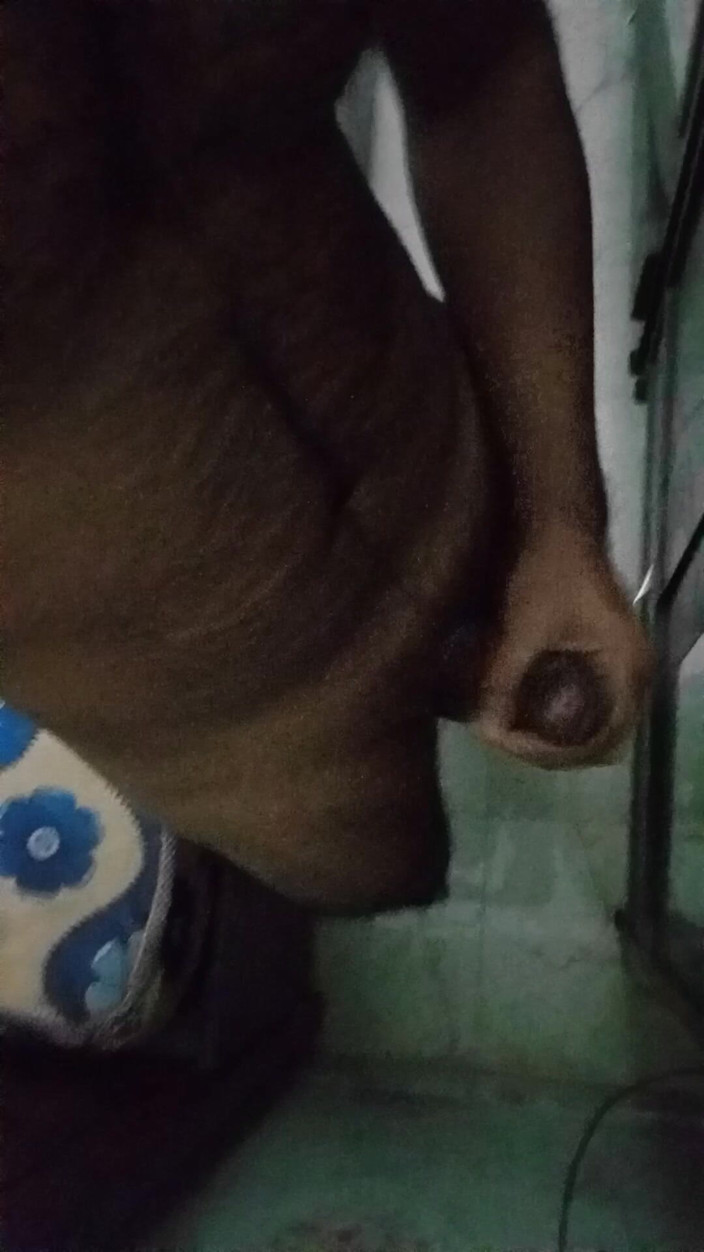 Raaz26d: Desi Muscular Boy Oiled His Dick and Masturbates Infront of...