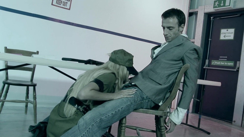 Porncentro: Sexy policewoman inspects dude's cock with her mouth