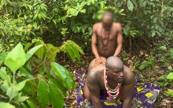 Dickass3x: Lungo i boschi della nigeriana con il gran culo di...
