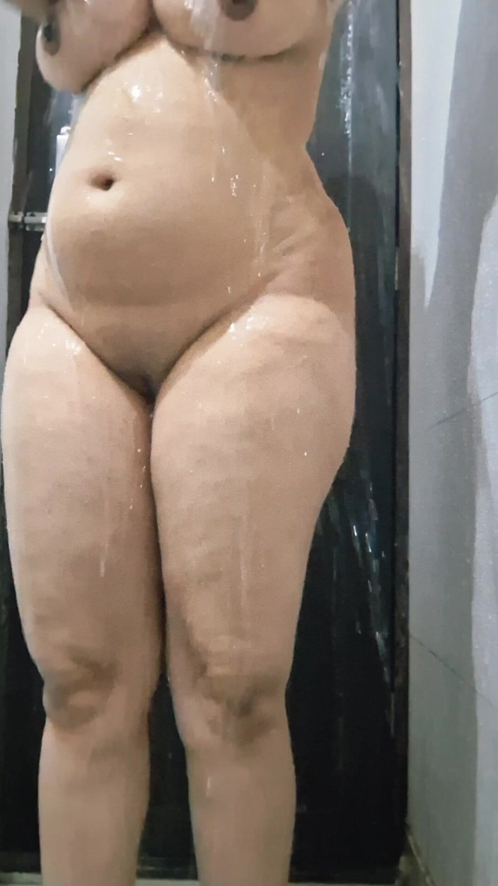 Riyathakur: Premier doigt dans une desi anale sexy de 18 ans
