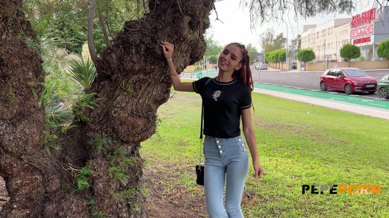 PepePorn: Esmeralda Loves Sex When It's with Older Men! She Wants...