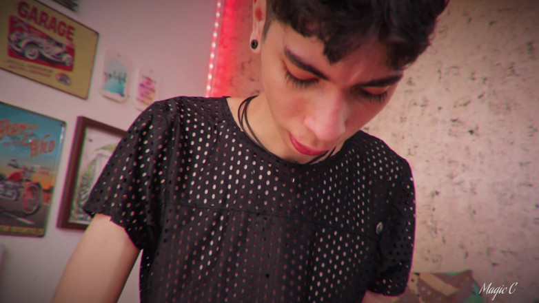 Magic C: Bạn có thích bộ đồ lót gợi cảm mới của tôi...