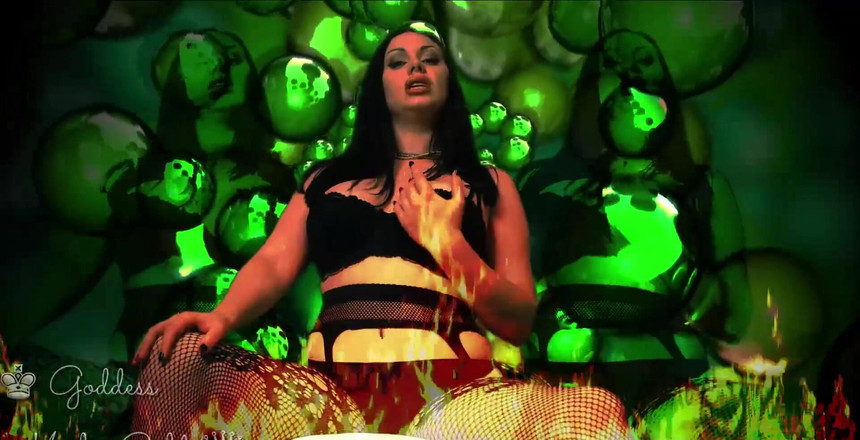 Goddess Misha Goldy: Ти такий огидний! Я не хочу, щоб ти вдихнув моє повітря тут! Вам потрібно покінчити з жалюгідним життям, ви цього заслуговуєте