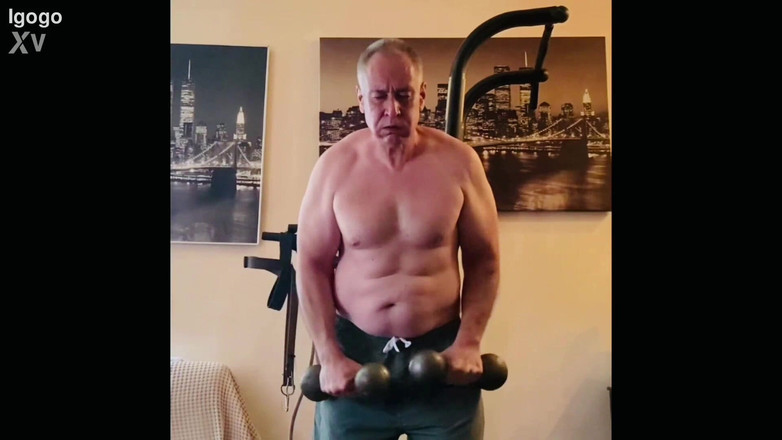 Alex Igogo: Máquina de sexo