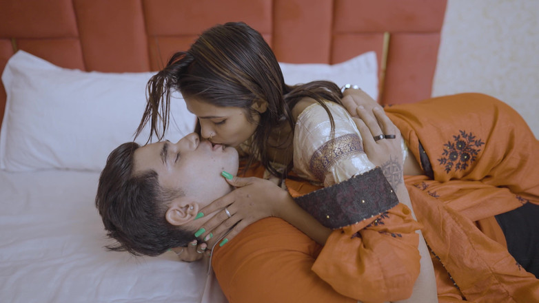 Desi Maal studios: La bella moglie ha lodato il marito e ha detto...