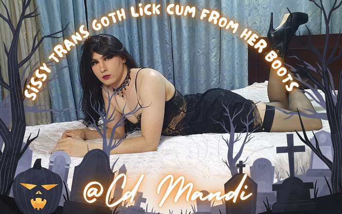 CD Mandi: Sissy trans gothic likt sperma uit haar laarzen