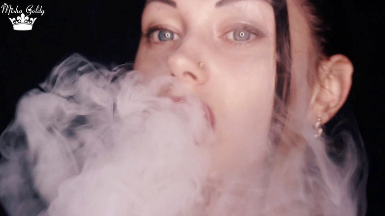 Goddess Misha Goldy: Rauchen-zusammenstellung &amp; lippenstift &amp; lippenfetisch!