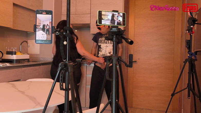 Riderqueen: Video für fans - stiefsohn besucht stiefmutter in der küche