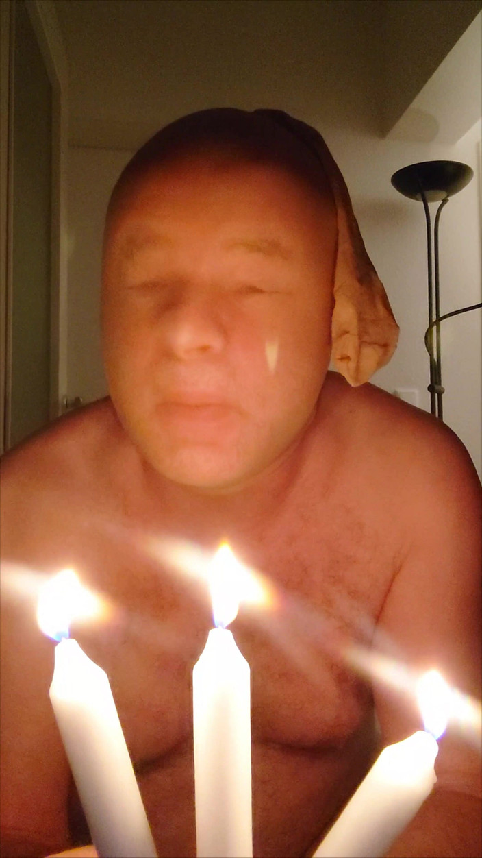 Carmen_Nylonjunge: Chłopiec w Nylonie życzy sobie Trzeciego Adwentu