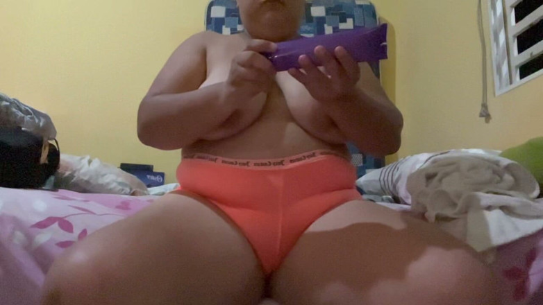 Stepmom_with_big_tits: Wstałem z dobrego prysznica i zacząłem robić się gorący, podczas...