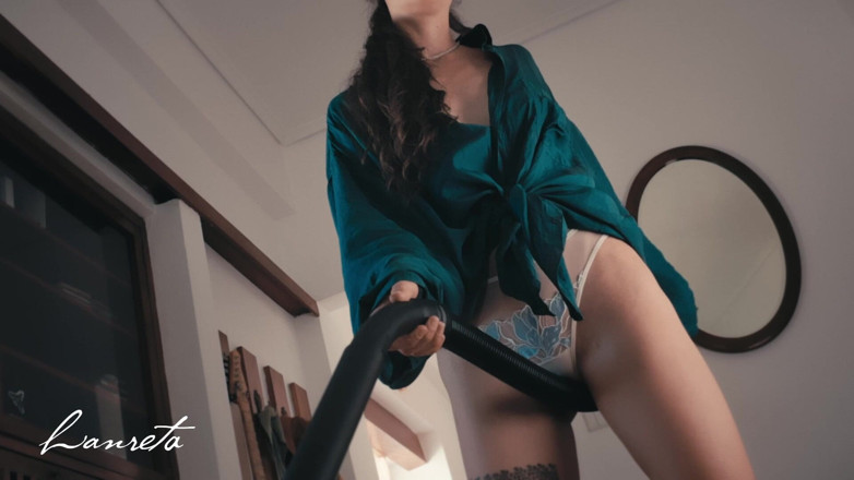 Lanreta: Silk Meets Suction. Pussy Meets an Orgasm!