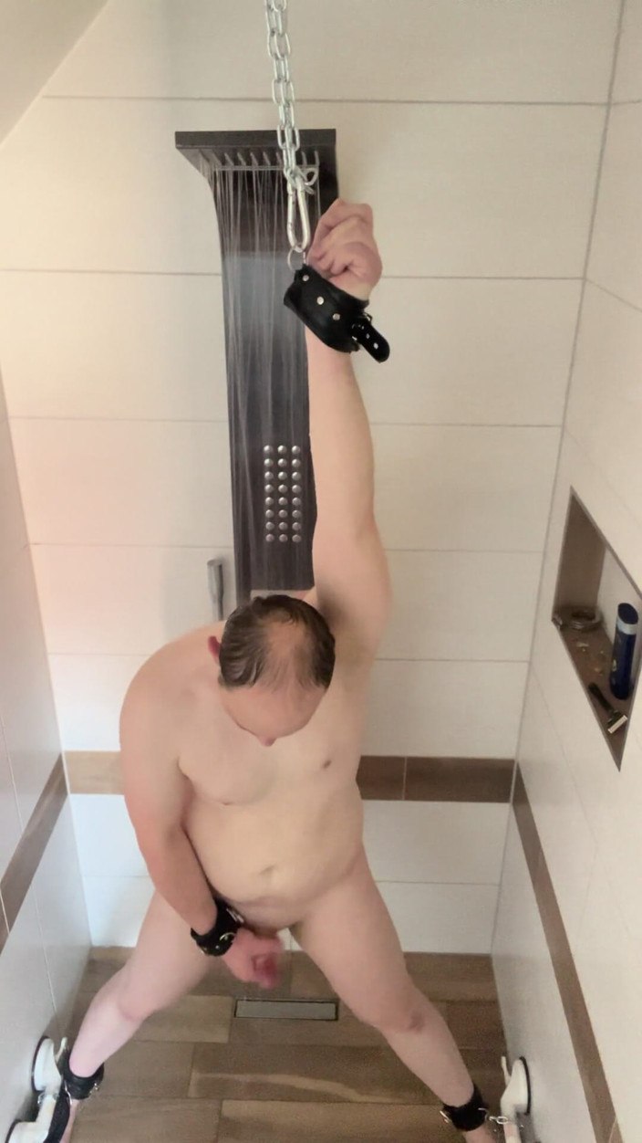 Sklavechrisi: Slave Tied in Shower with Very Hot Water
