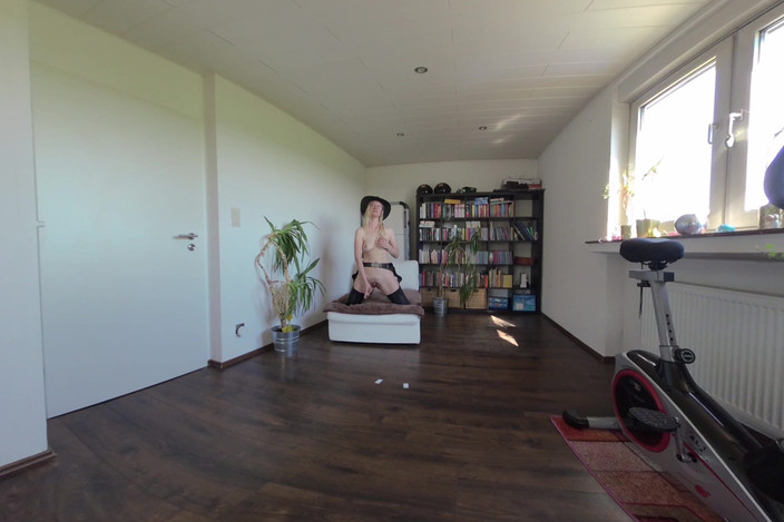 BlondeHexe VR: 女牛仔