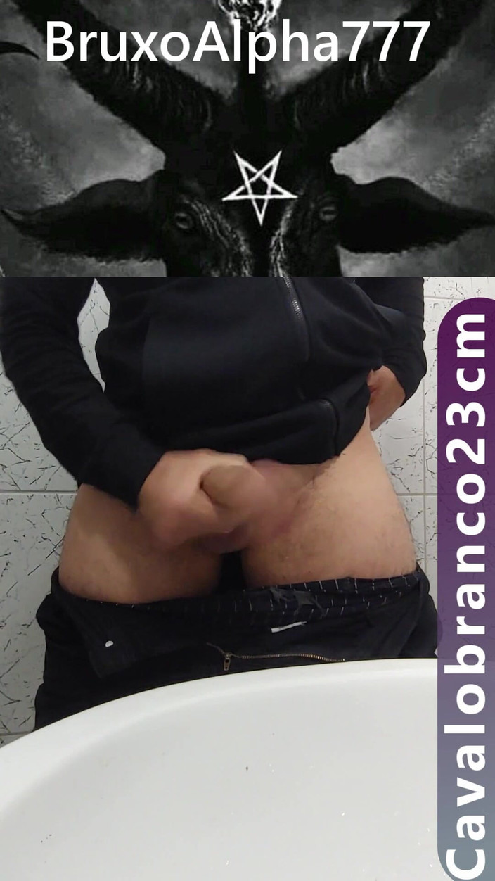 BruxoAlpha777: Čůrání a pleskání s klackem