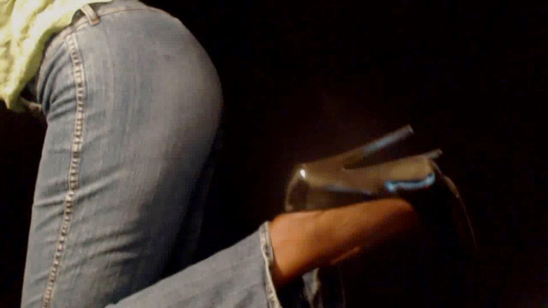 The Goddess Simone: Lipgloss fetish seksi sepatu hak tinggi denim