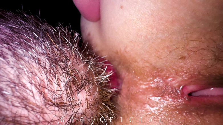 Gigi oficial: Đam mê hậu môn: Tôi nhìn vào trần nhà trong...