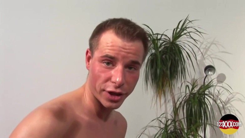 123XXX - 100% Amateurs: Miluje chuť spermatu v ústech