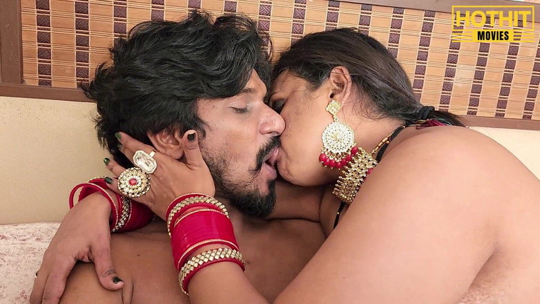 Hothit Movies: Hungry Hot Desi Bindu Bhabhi Hardcore Sex with Young Boy