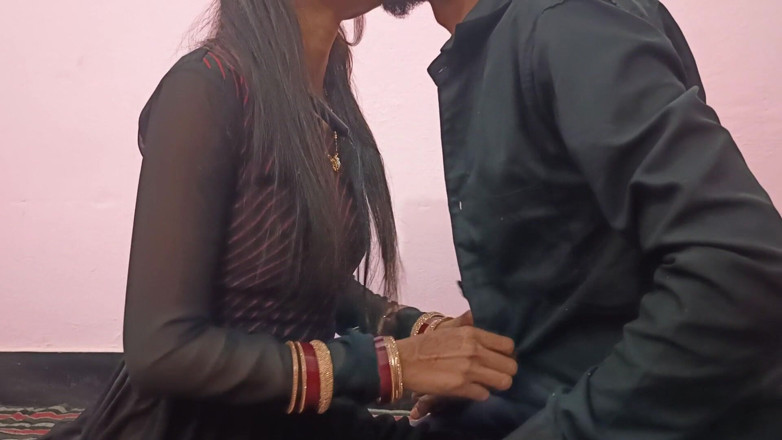 Raghav: Hot Indian Parul Baby Fucked by Teacher