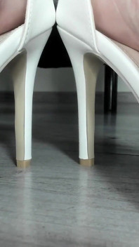Touch Arches in Heels
