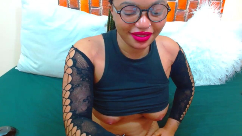 Big black clapping booties: Jack off do my king size boobs, odcinek 1004