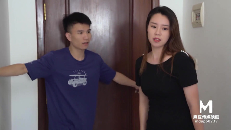ModelMedia Asia: Seksi üvey kız kardeşim ev ödevime yardım ediyor