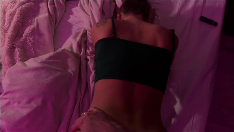 HomeVideoLive: Pisica neagră iubește să facă sex cu un bărbat