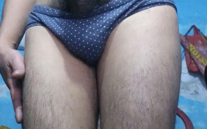 Lustyizlife: Azgın travesti kadın femboy ve femosis yarak 31 çekiyor ve boşalana kadar...