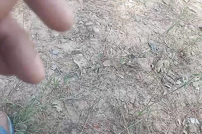 Gangbang straight: 隧道中的阴茎射精