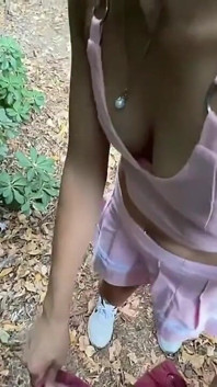 Đụ bạn cùng lớp của tôi trong rừng cho đến khi tôi bắn tinh vào âm hộ của cô ấy