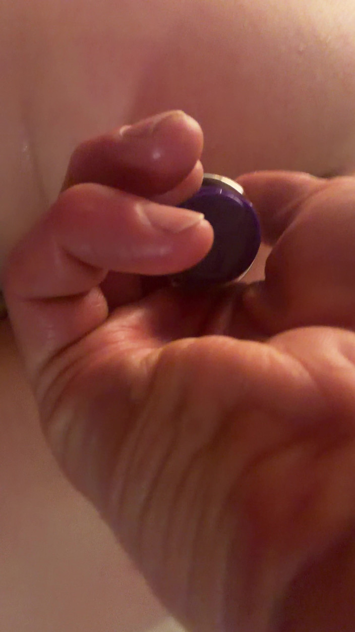 Alpha stud 4 u: Voyez-moi utiliser une bouteille de lotion dans son trou sale,...