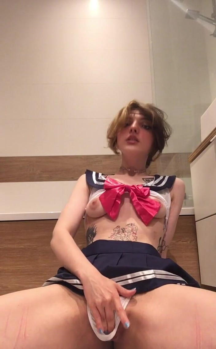 Soft Vulgar: Ich habe dieses studenten-outfit wirklich geliebt