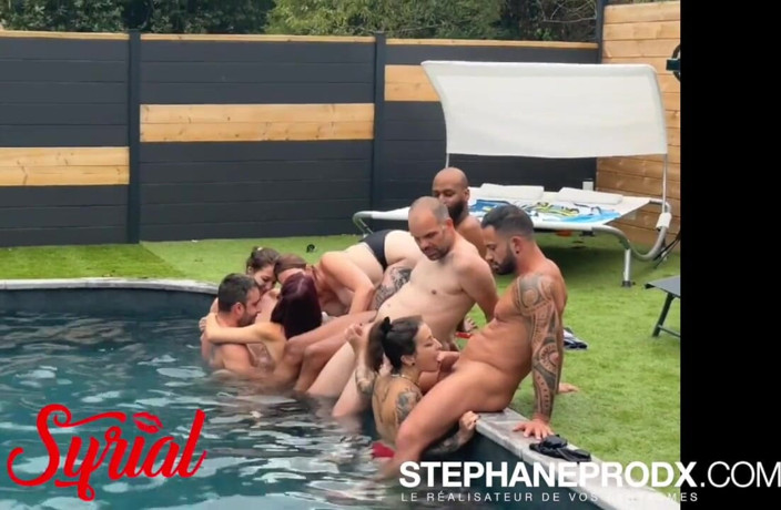 Stephprodx: पूल पार्टी।