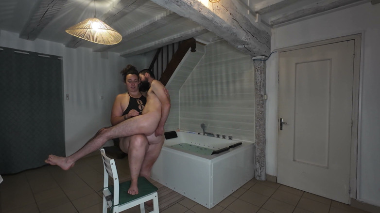 BBWorking: Strong BBW Wife Carries Her Slim Husband 69 Carry &amp; Handjob Reward